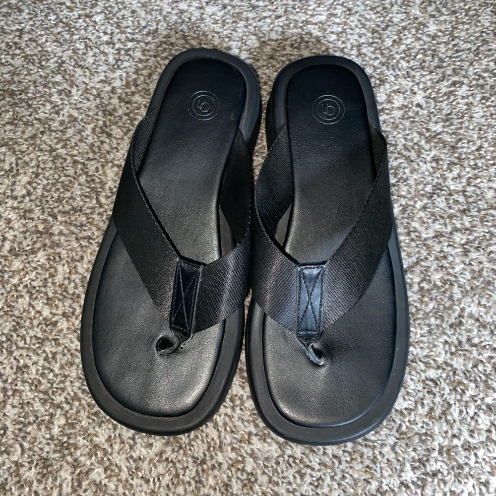 Urban outfitters platform slides